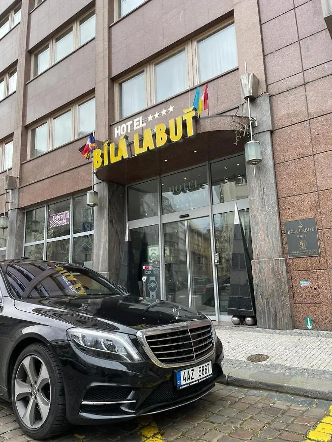 Luxury Family Hotel Bila Labut Praag 4*,