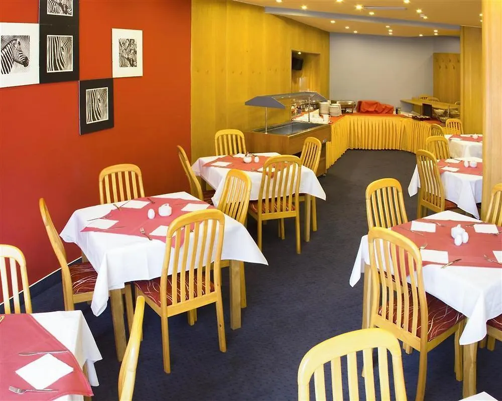 Luxury Family Hotel Bila Labut Prag 4*,  Tschechische Republik