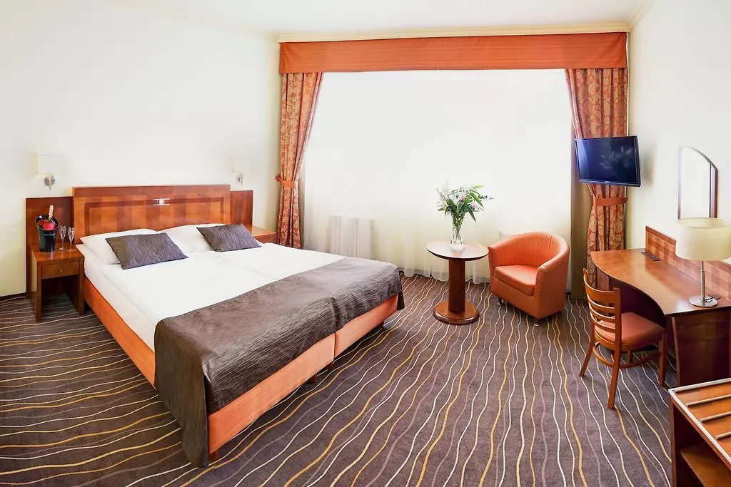 Luxury Family Hotel Bila Labut Prag