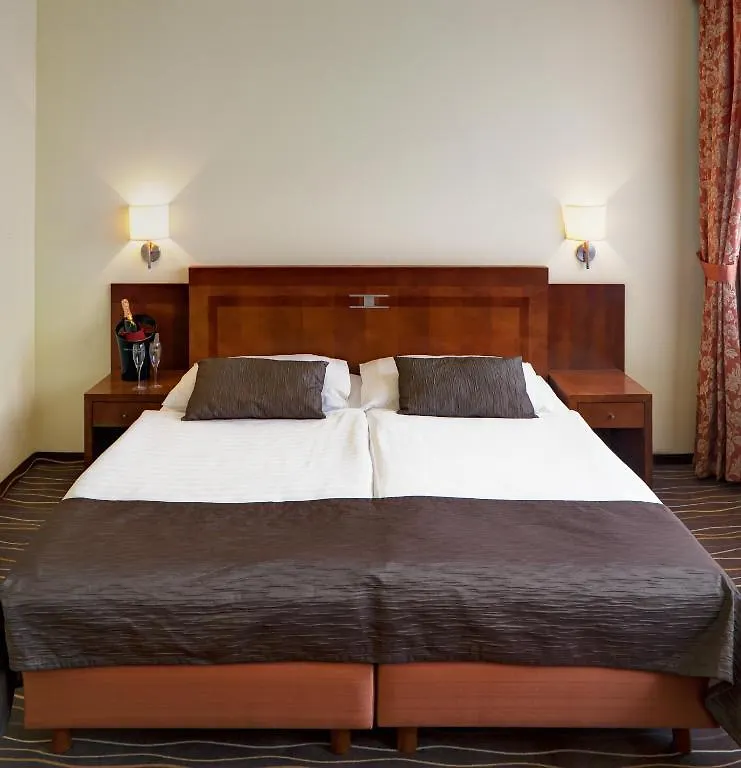 Luxury Family Hotel Bila Labut Prag