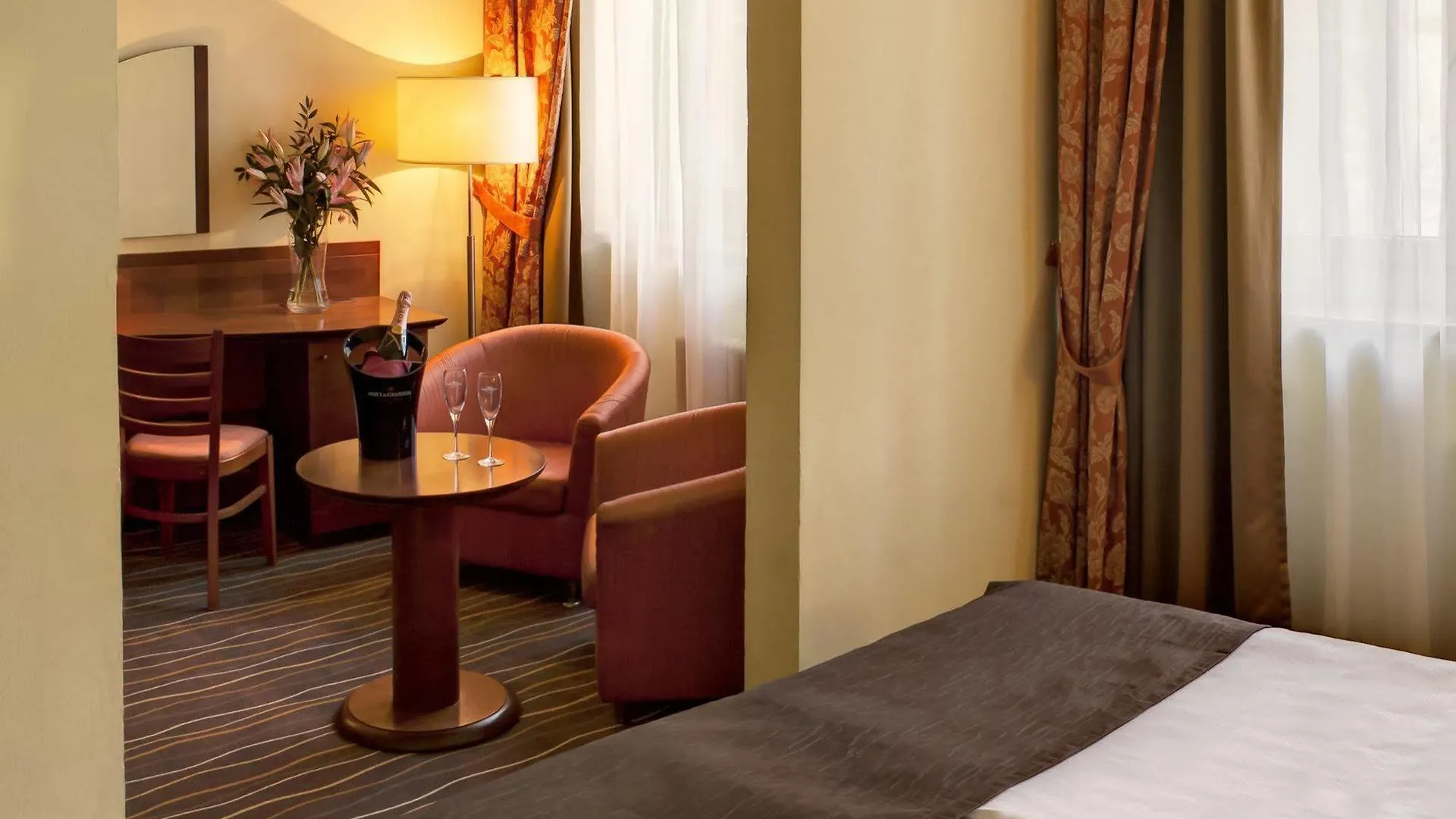 Luxury Family Hotel Bila Labut Prag