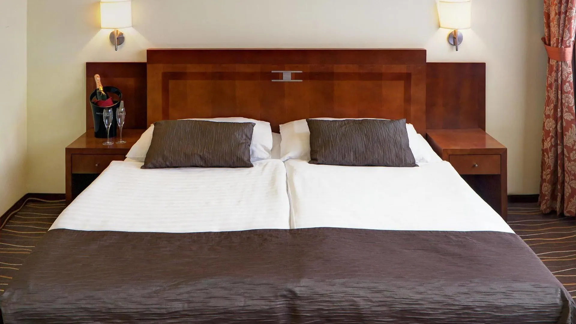 Luxury Family Hotel Bila Labut Prague 4*,  Czech Republic